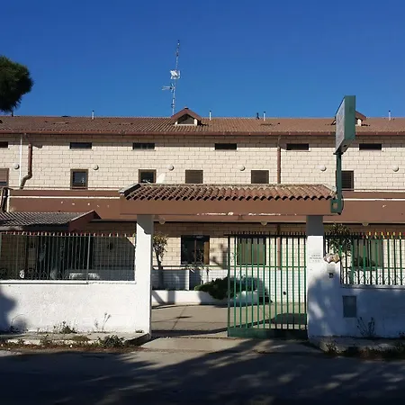 Ξενοδοχείο Menta E Rosmarino 2*